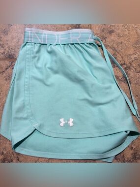 Under Armour Women's Seafoam Athletic Shorts with White Logo, size M